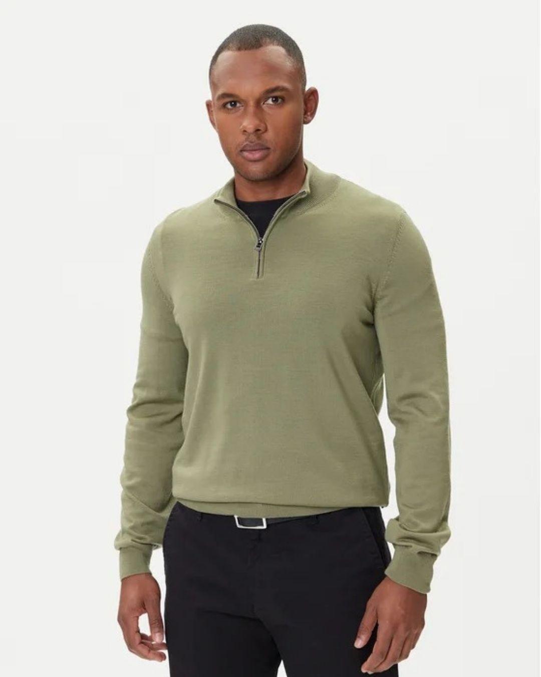 Jersey de cuello con cremallera en lana virgen