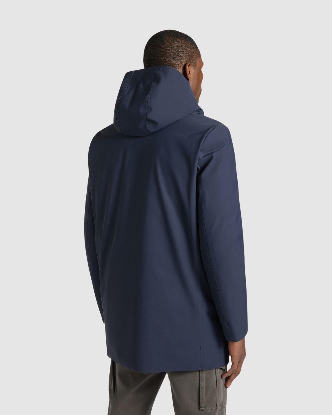 Trench Técnico con Capucha