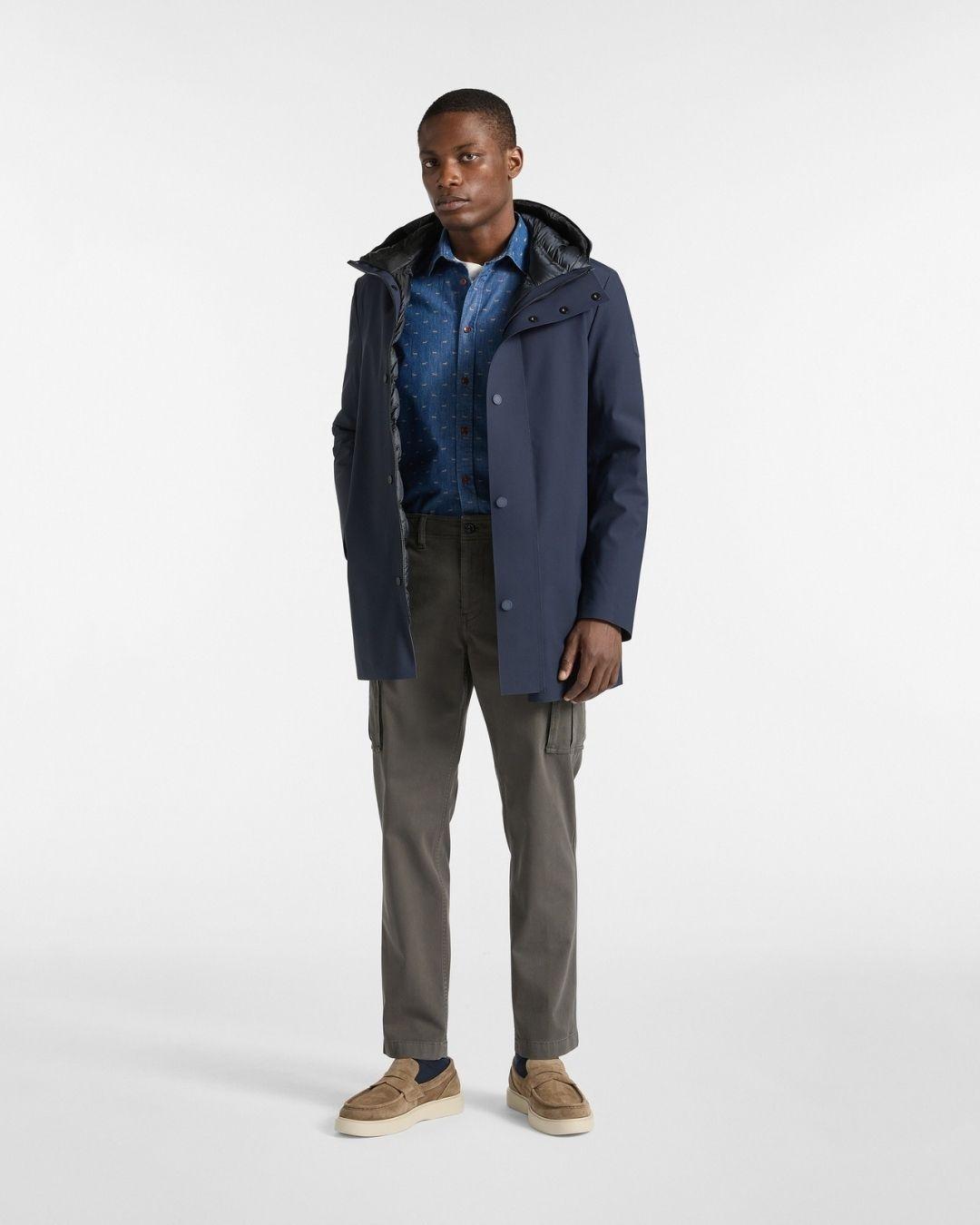 Trench Técnico con Capucha